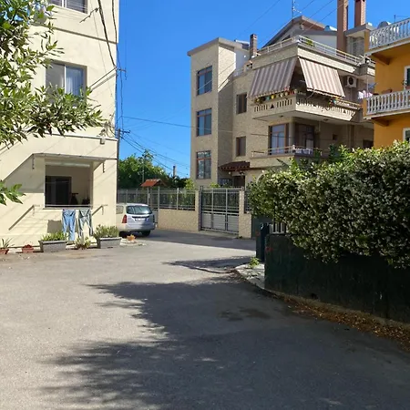 Vila Mehmetaj בית הארחה 3*