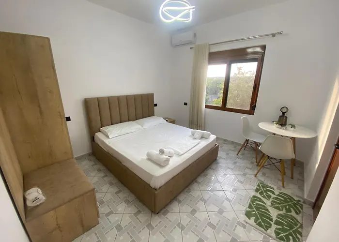 Vila Mehmetaj בית הארחה