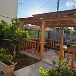 Mehmetaj Πανσιόν 3*